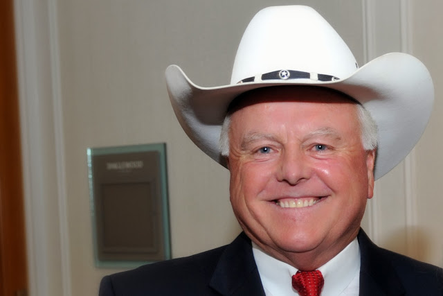AUSTIN – Agriculture Commissioner Sid Miller today honored Weston Reynolds, an eighth grade student from Huntington Middle School in Huntington, ... - Sid-Miller1