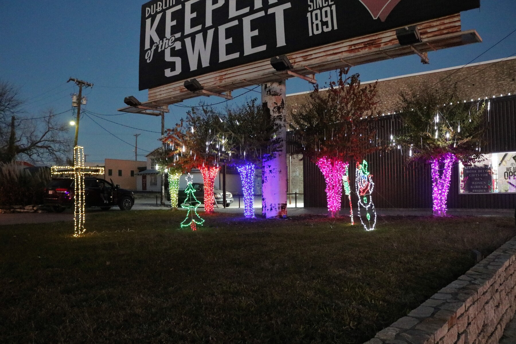 DublinLightedChristmasParade9 The Flash Today Erath County