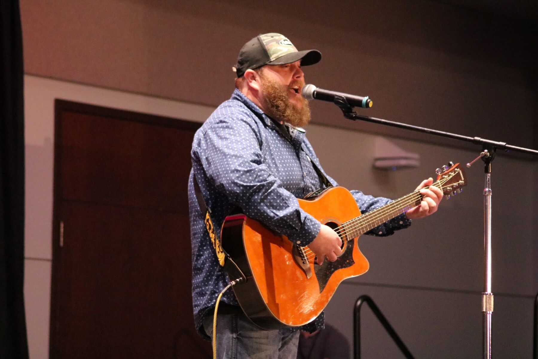 42-JC-Ledbetter-sings-A-Voice-For-Habitat – The Flash Today || Erath County